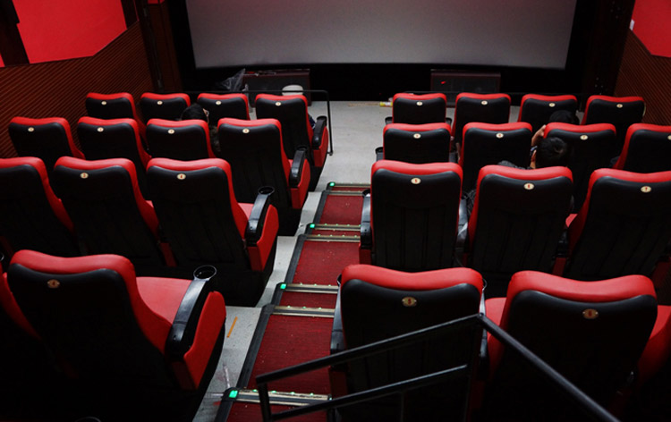 甘肃兰州奇影幻境4d动感影院座椅,特效座椅.jpg